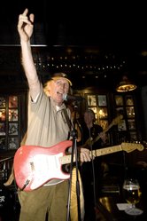 STARS BEI RUDOLF ROCK SESSION IM LEGENDÄREN ZWICK